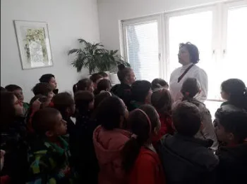 Посета на амбуланта и аптека 27-03-2018 - слика 8