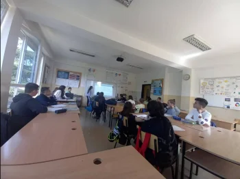 Разложување на множители и собирање и одземање на алгебарски дропки 07-10-2022 - слика 1