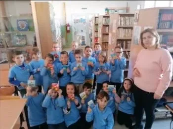 Свечено зачленување на нашите првачиња во училишната библиотека! 04-12-2023 - слика 1