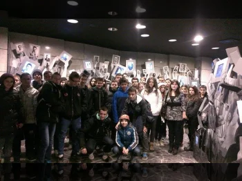Poseta na Memorijalniot centar na Holokaustot na Evreite 1